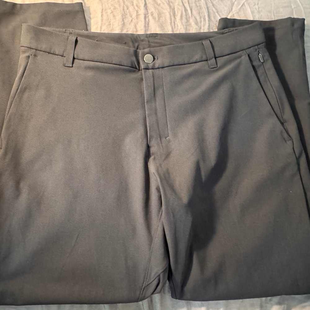 Men’s size 34 lululemon OBSIDIAN Commission pants